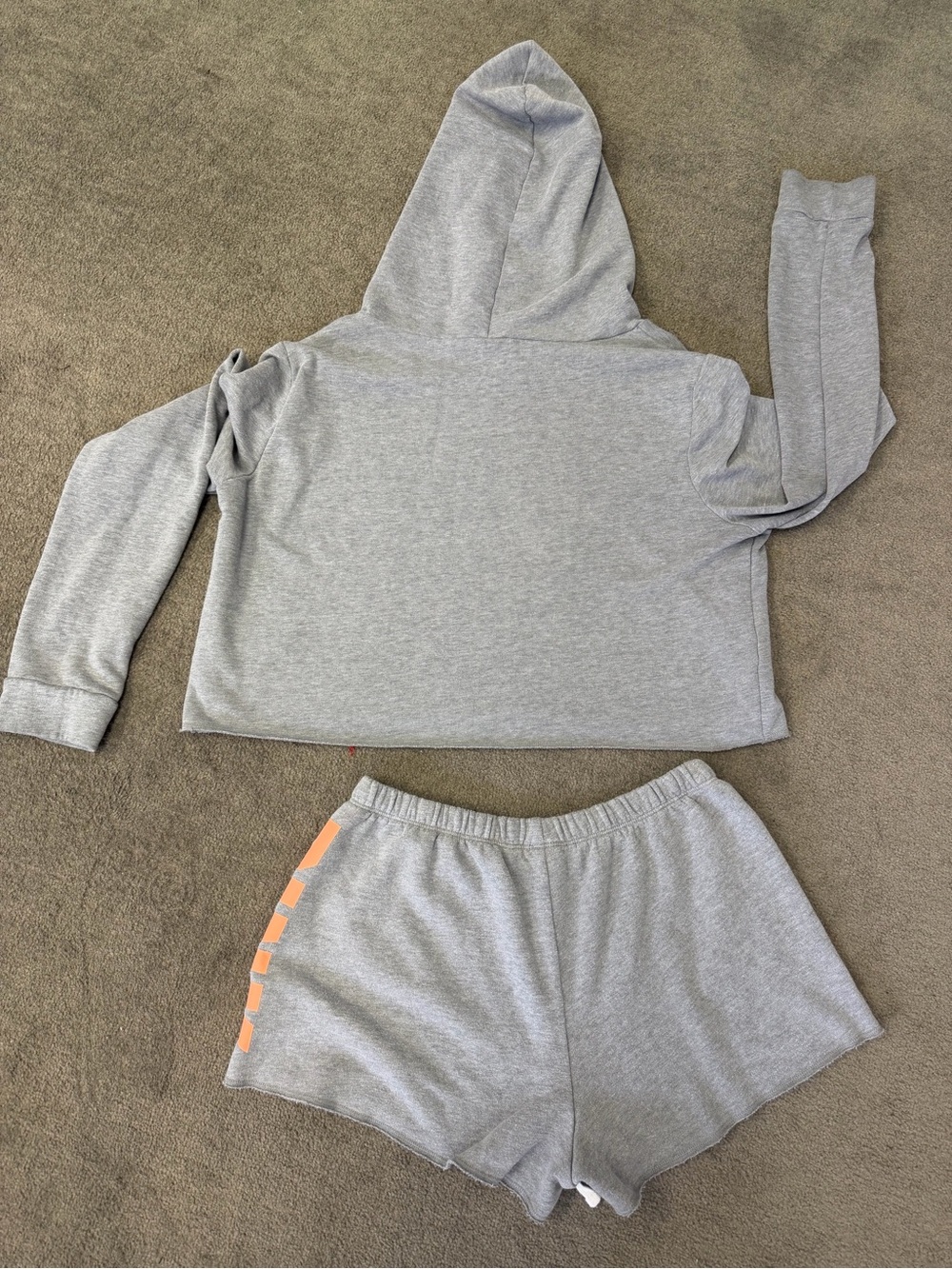 PINK Victoria's Secret 2pc Fleece Cropped Hoodie & Shorts Gray/Peach Orange M/L - Picture 10 of 10